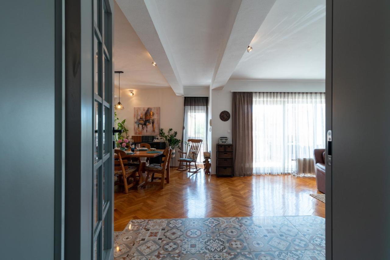 Apartment Kambel Kaštela エクステリア 写真