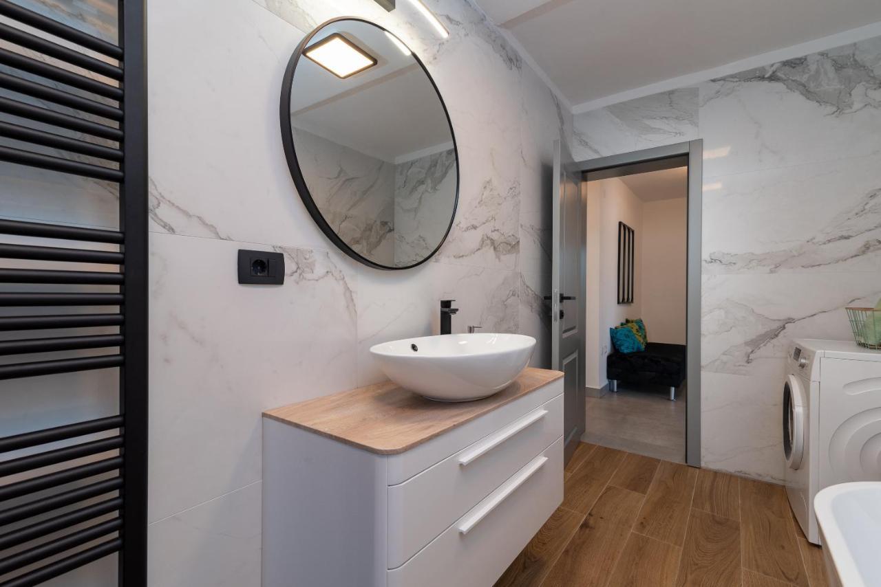 Apartment Kambel Kaštela エクステリア 写真